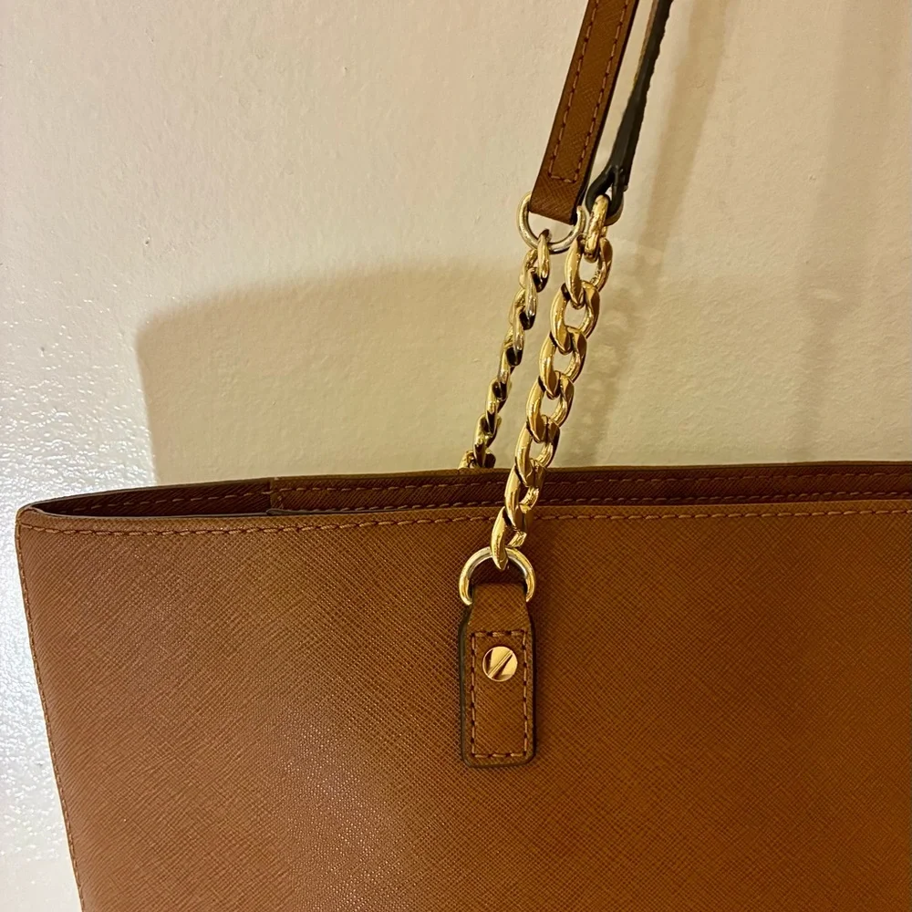 Michael Kors Jet Set Saffiano Leather Chain Tote in Acorn